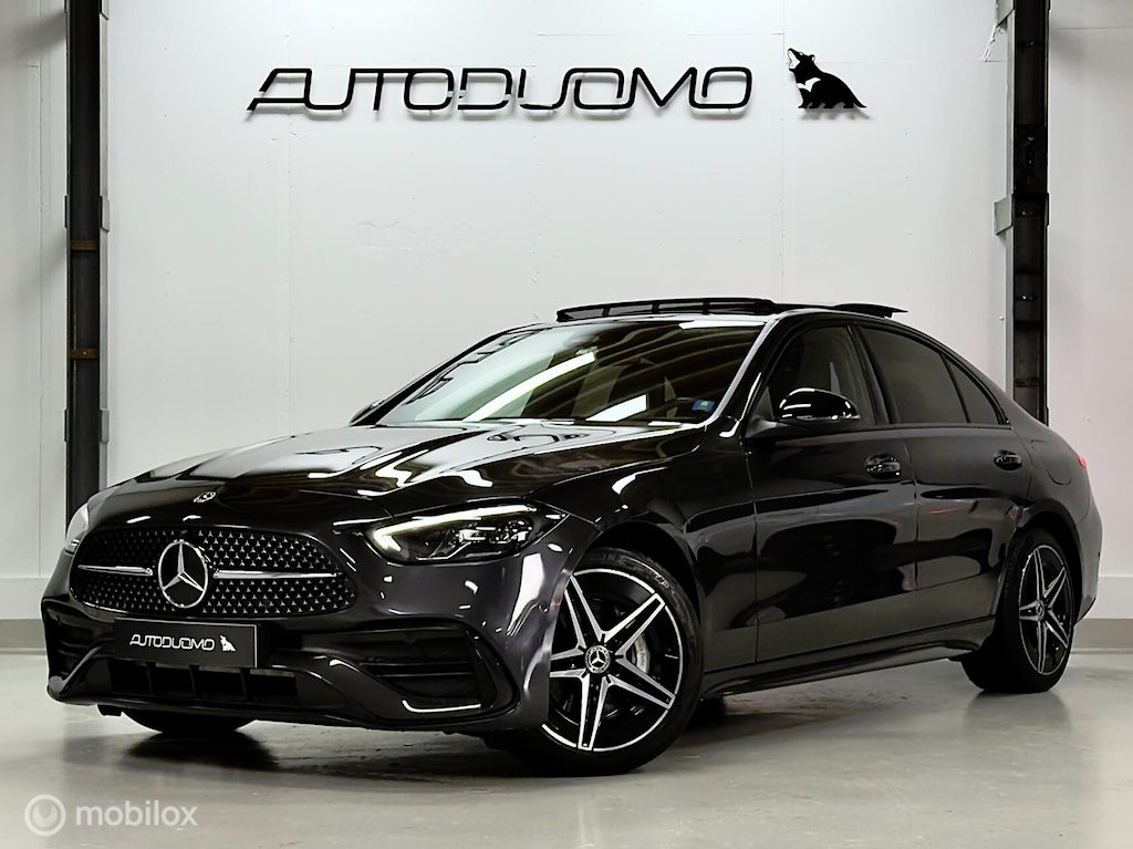 Mercedes-Benz C-klasse 300 e AMG | Pano | Dodehoek | Camera | Leer/Alcantara | Matrix | Snelladen | Dynamic | Elek. Stoelen | Sfeer | SOH 99% | 550Nm | 313PK