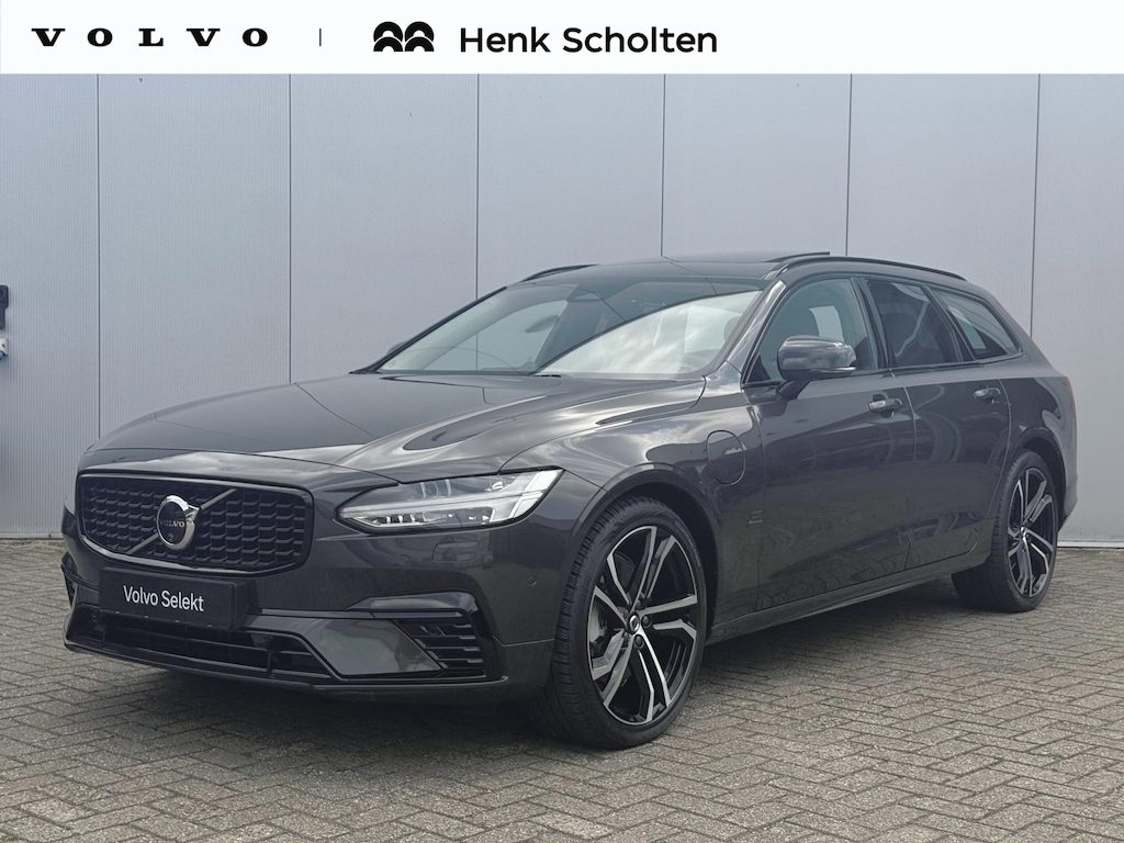 Volvo V90 T8 Plug-in hybrid AWD Ultra Dark | Bowers & Wilkins Premium Audio | Luchtvering | Gelamineerde zijruiten | Semi-Electrische wegklapbare trekhaak | 20" Lichtmetalen velgen | Massage in voorstoelen | Stoelventilatie | Stoelverwarming | 360° Parkeercamera