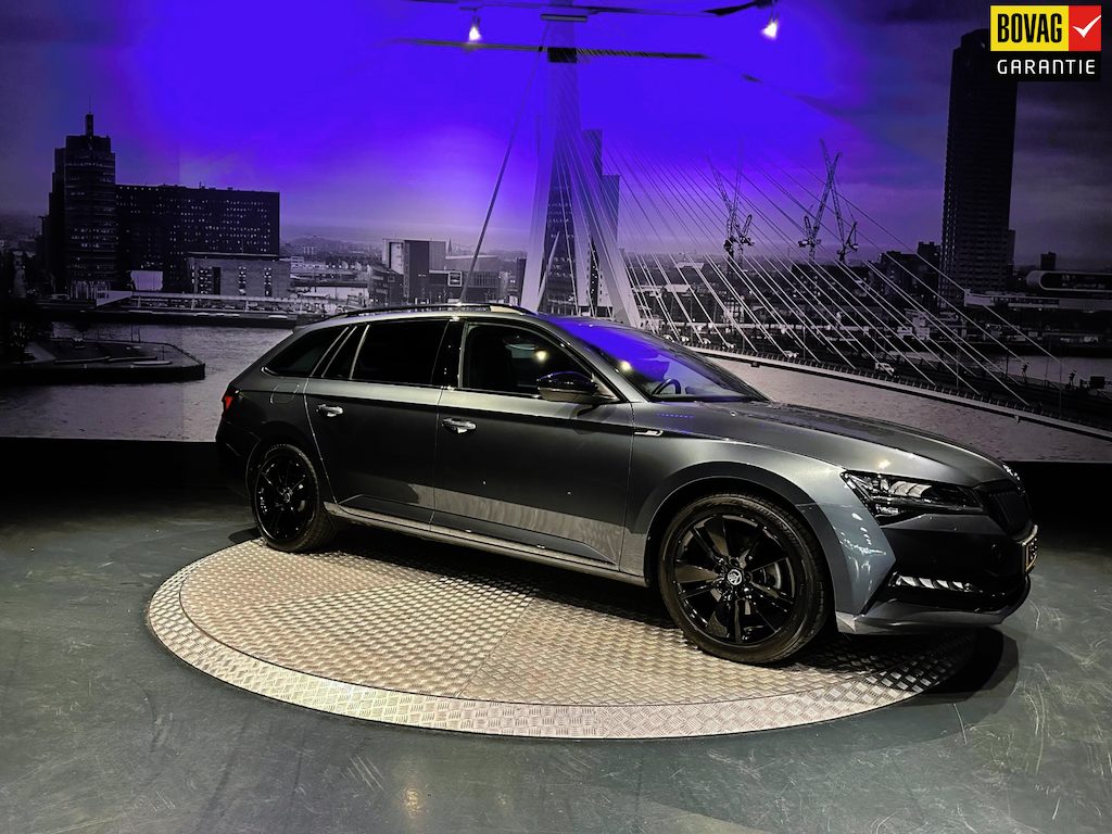 Skoda Superb Combi 1.4 TSI iV Sportline Business *Keyless*Virtual*Camera*Sfeerverlichting*Trekhaak*