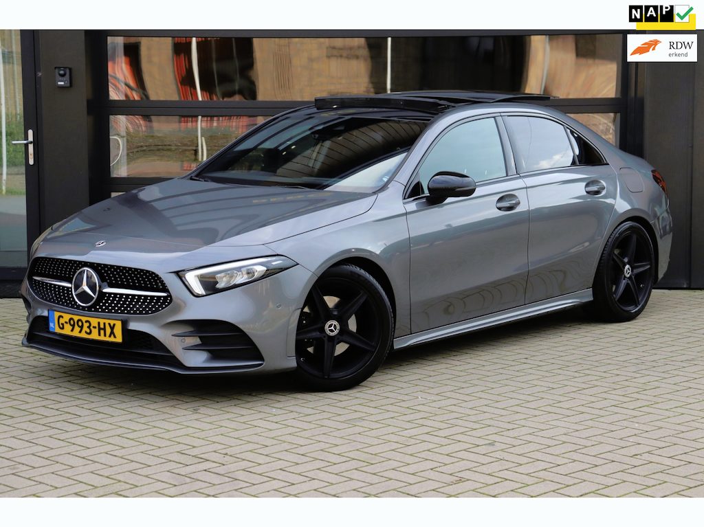 Mercedes-Benz A-klasse 180 Business Solution AMG | NAP | Pano | Cruise | Clima | Camera | Stoelverwarming |