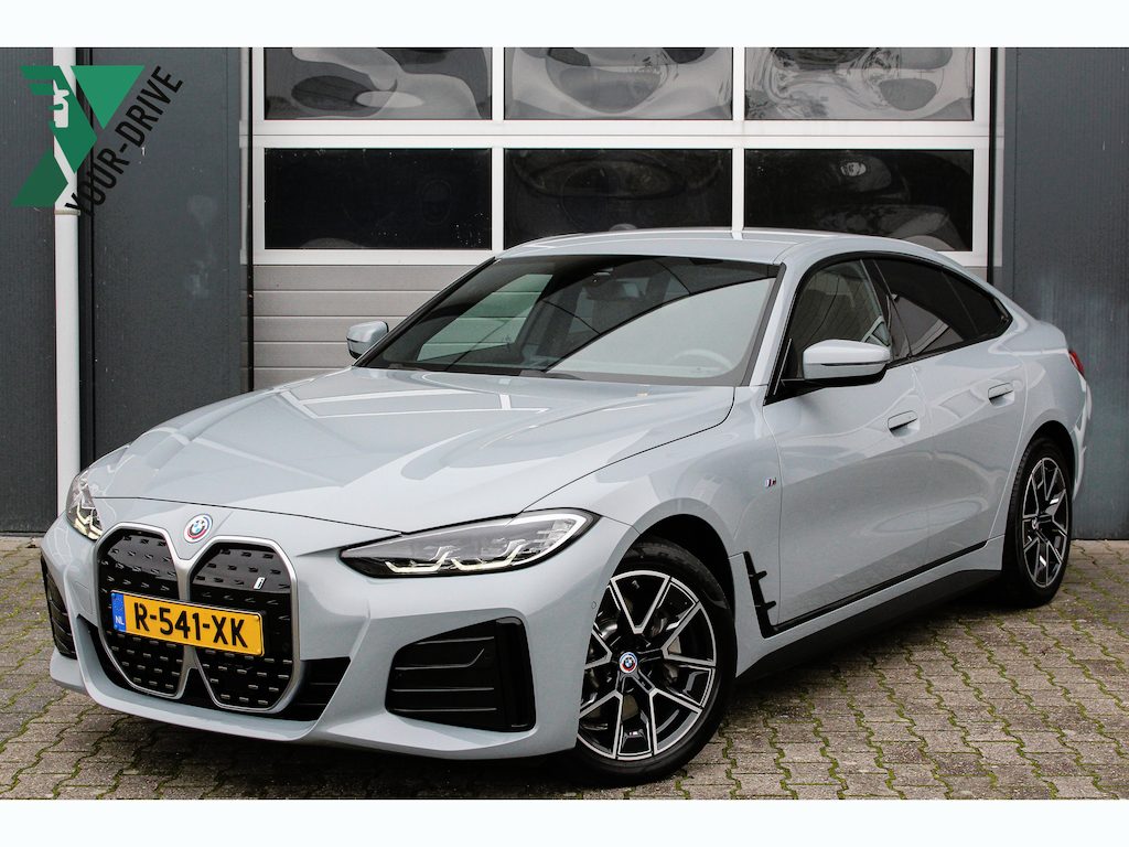 BMW i4 EDrive40 84 kWh M-Sport | 12 Mnd. Garantie & SOH 95,8% | Zeer nette en sportieve I4 voorzien van veel opties