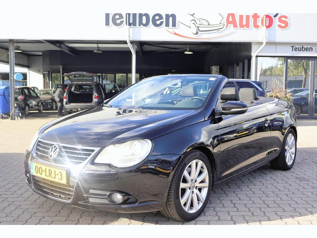 Volkswagen Eos 1.4 TSI Highline Cabrio | APK 16-08-2027 | Trekhaak | Cruise control | Climate control | Zie foto's!