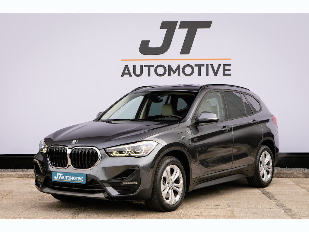 BMW X1 XDRIVE25E Executive Plug in hybe Ledere bekleding | Elektrische kofferbak | Pdc | Cruise control | Voorruitverwarming | Dab