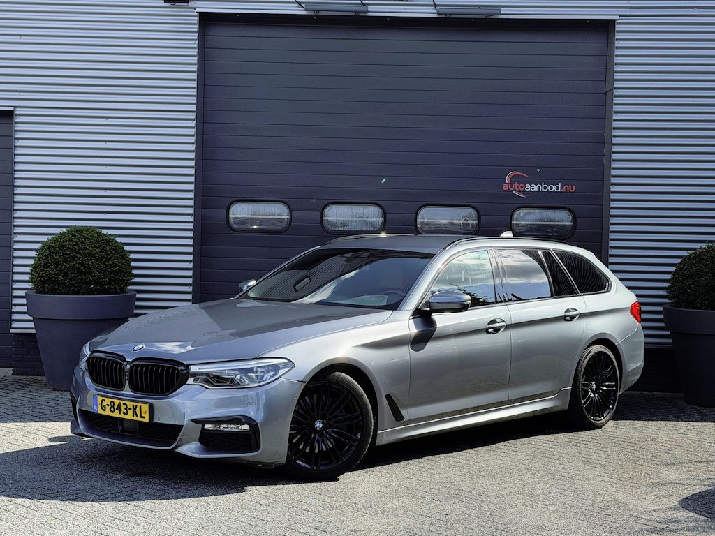 BMW 5-Serie Touring 530d High Executive M-Sport | 360* Camera | Harmon Kardon | Navigatie | Stoelverwarming |