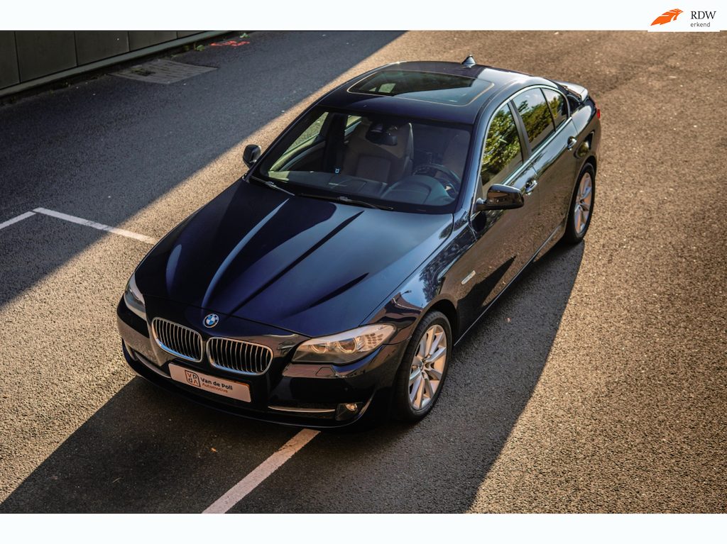 BMW 5-Serie 528i NAP l NW DISTR. KETTING l PANO l CRUISE l MEMORY l STOELVERWARMING