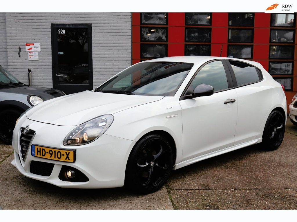 Alfa Romeo Giulietta 1.4 Turbo Sprint, 150 PK , Navi , Alcantara