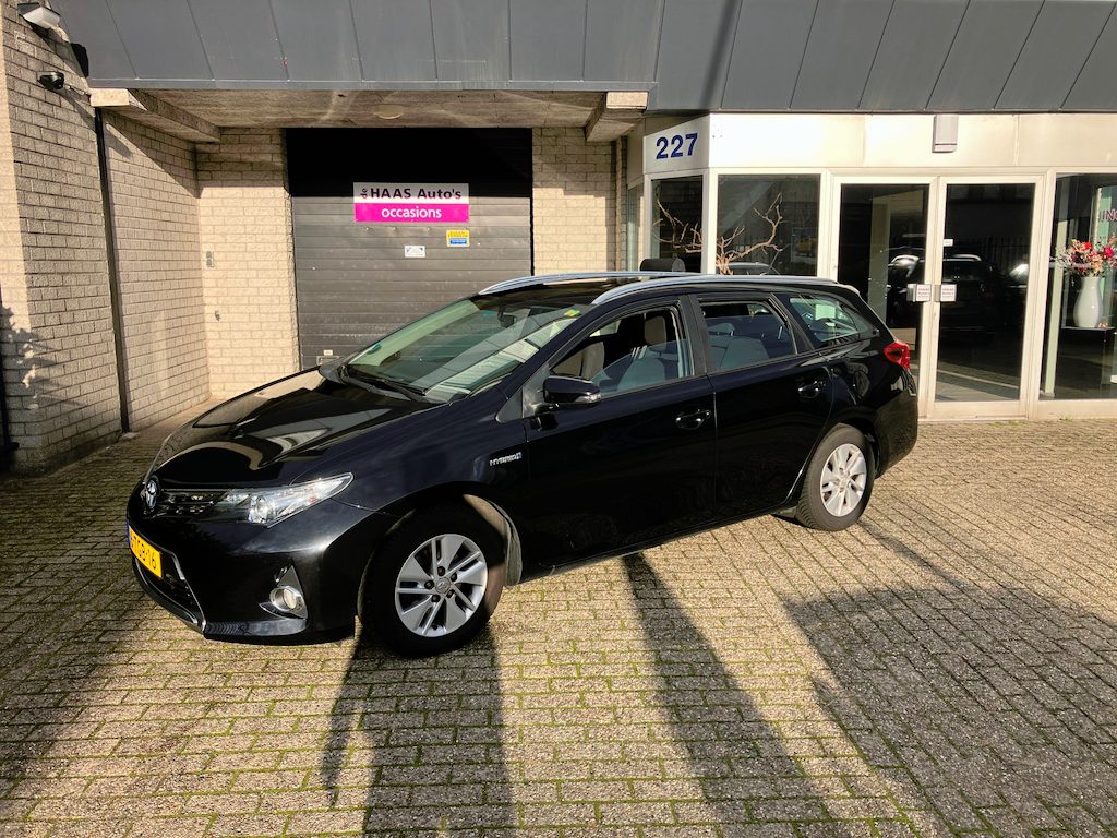 Toyota Auris Touring Sports 1.8 Hybrid Aspiration / EXPORT / DEALER SERVICED / ALU VELGEN
