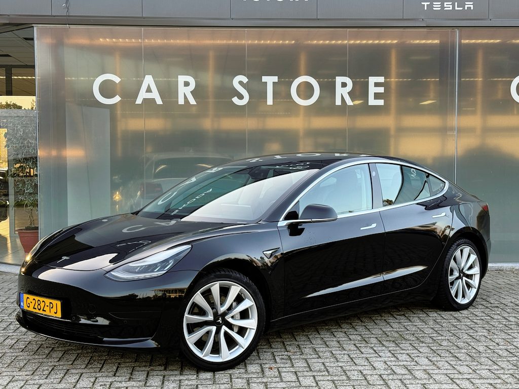 Tesla Model 3 Standard RWD Plus 60 kWh Autopilot