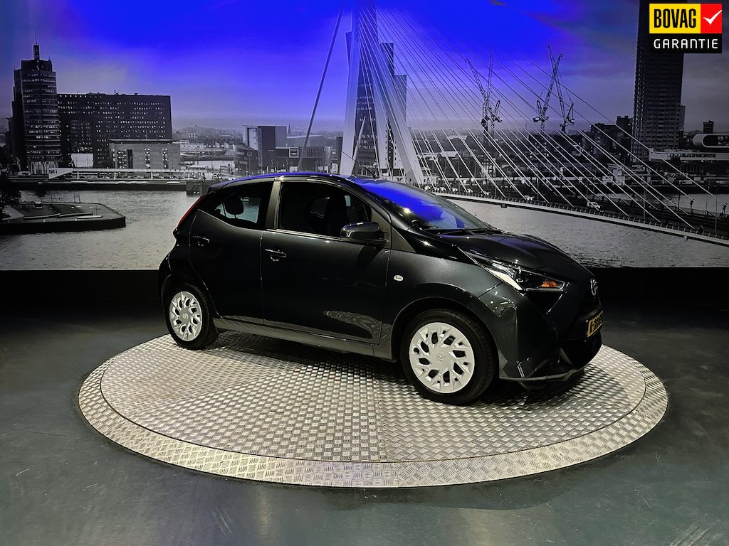 Toyota Aygo 1.0 VVT-i x-play *Camera*Carplay*