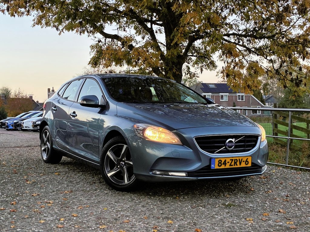 Volvo V40 1.6 D2 Kinetic | Navi + Cruise + Clima Nu € 2.975,-!!!