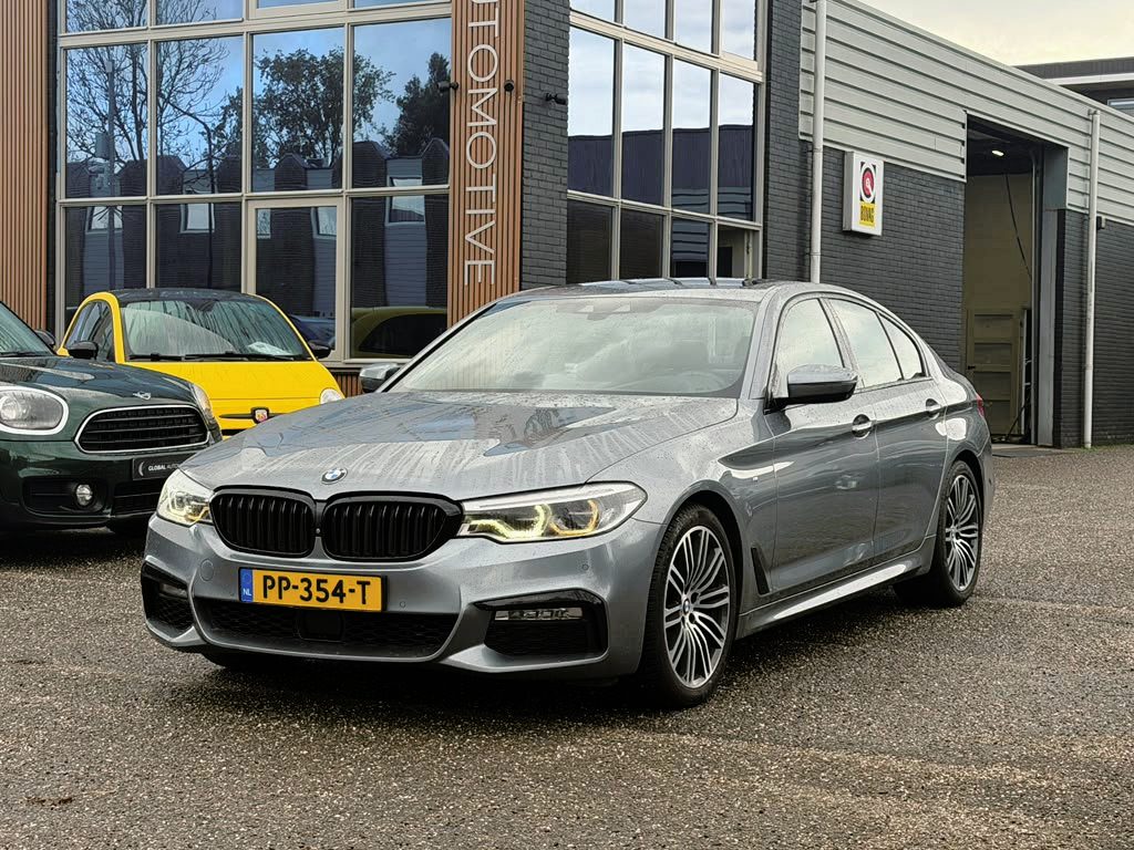 BMW 5-Serie 520d High Executive M Sport - Schuifdak - Memory - Leder