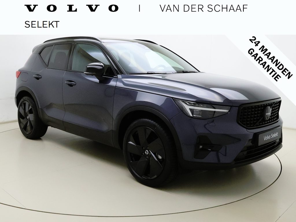 Volvo XC40 B3 163PK Ultra Black Edition | BLIS | 360° Camera | Schuif/Kanteldak |