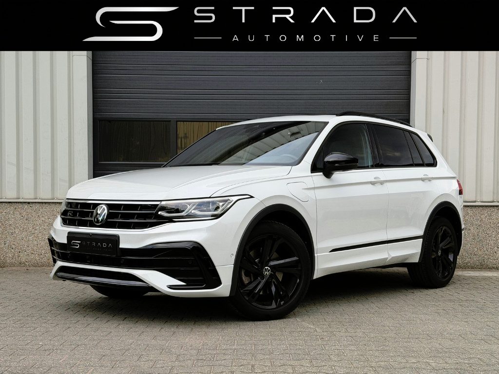 Volkswagen Tiguan EHybrid R-Line Business+ | Pano | IQ.LIGHT Matrix LED | 360° Camera | Elektrische Trekhaak | BTW-auto