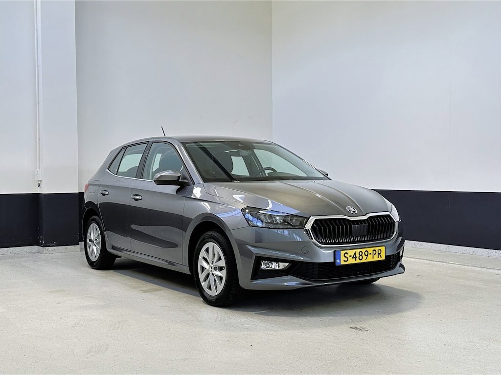 Skoda Fabia 1.0 TSI Business Edition Automaat | Apple Carplay/Android Auto| LM velgen | NL | 2 Eig |