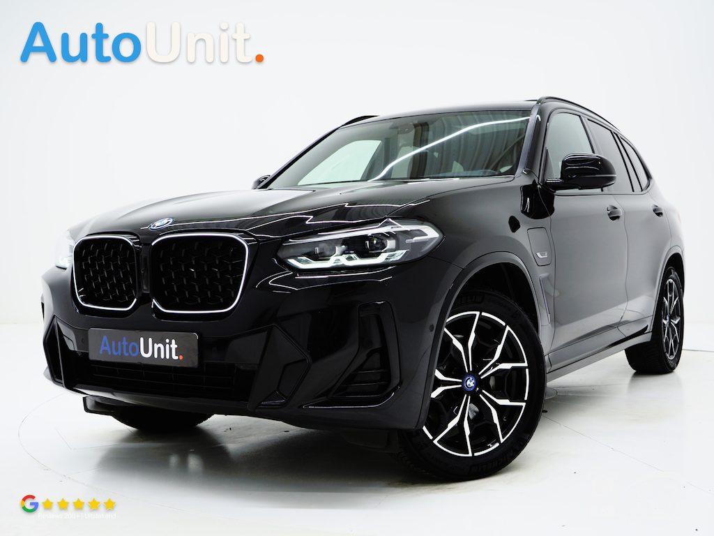 BMW X3 xDrive30e M Sport Shadow | LED Grille | Panoramadak | Leder | Memory | Camera | Keyless | Gesture Control