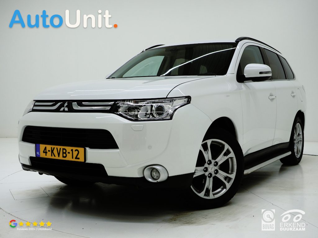 Mitsubishi Outlander 2.0 Intense+ 7P | Trekhaak | Sidebars | Keyless | Camera | Cruise | Climate | Navigatie