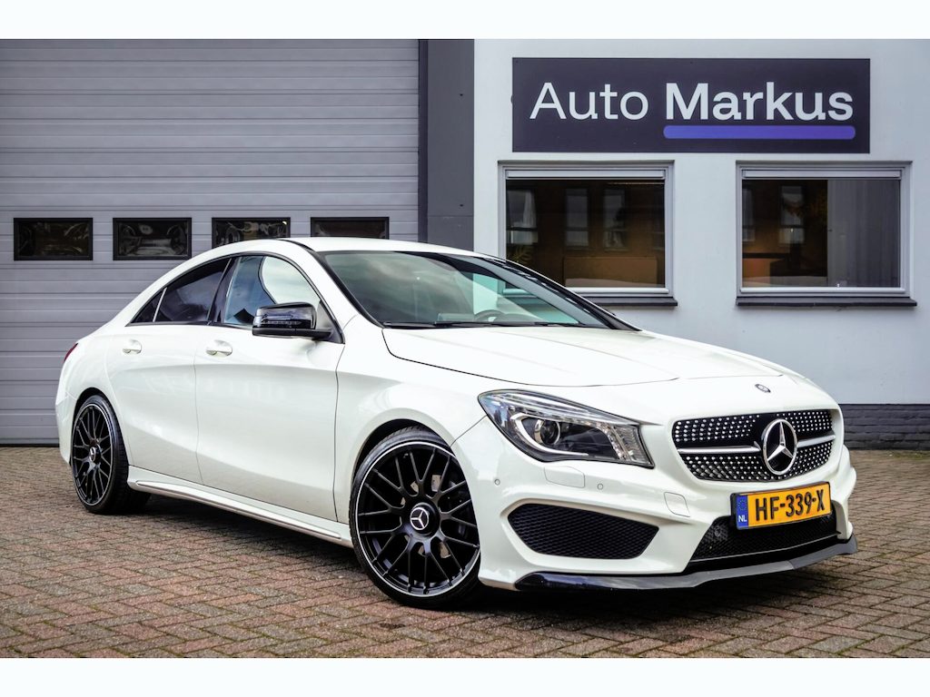 Mercedes-Benz CLA 180 AMG|Camera|Stoelverwarming|Xenon|19"