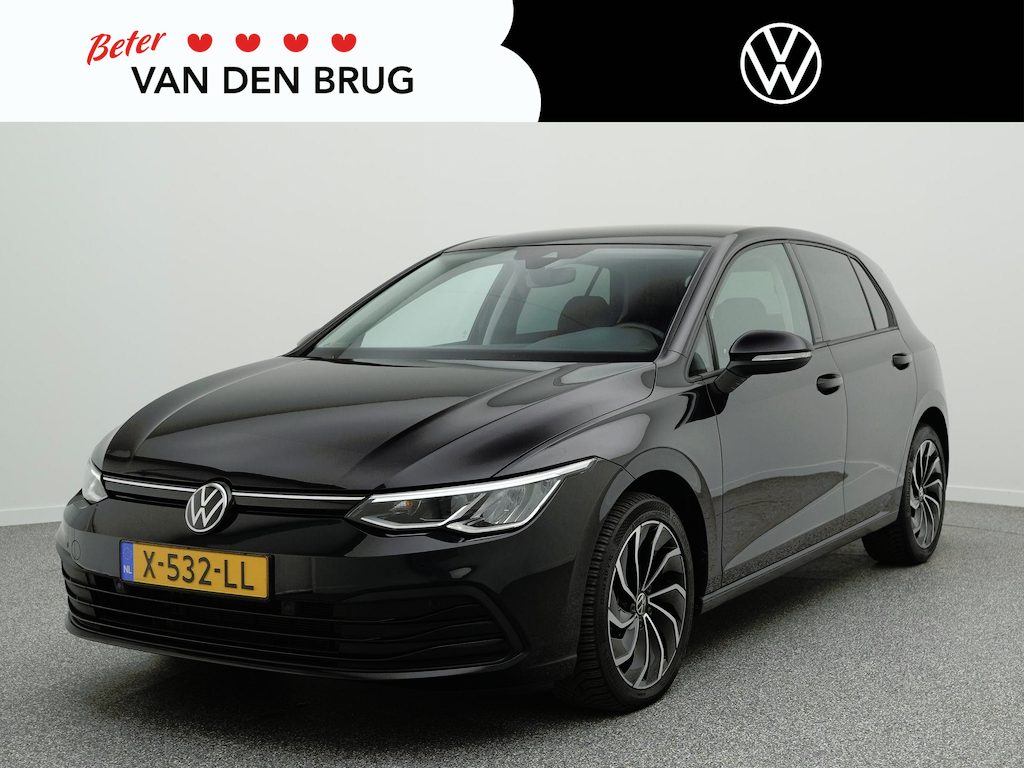 Volkswagen Golf 1.0 TSI Life 110pk | Keyless | Stuur & Stoelverwarming | Achteruitrijcamera | Navigatie |
