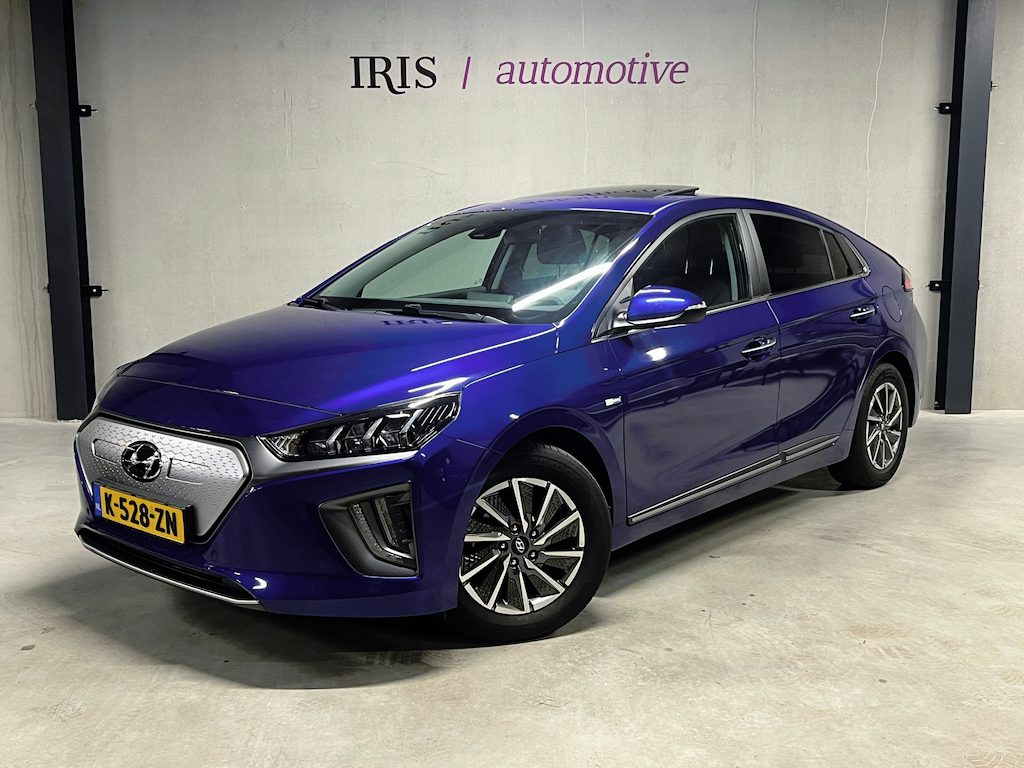 Hyundai Ioniq Premium EV 38 kWh - SOH 98,5% - Schuifdak - Stoelventilatie - ACC - Camera - Cl Control - Keyless - Leer