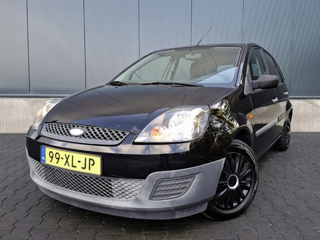 Ford Fiesta 1.3-8V Cool & Sound | Airco | Trekhaak | 5 deurs | Goed onderhouden | NAP