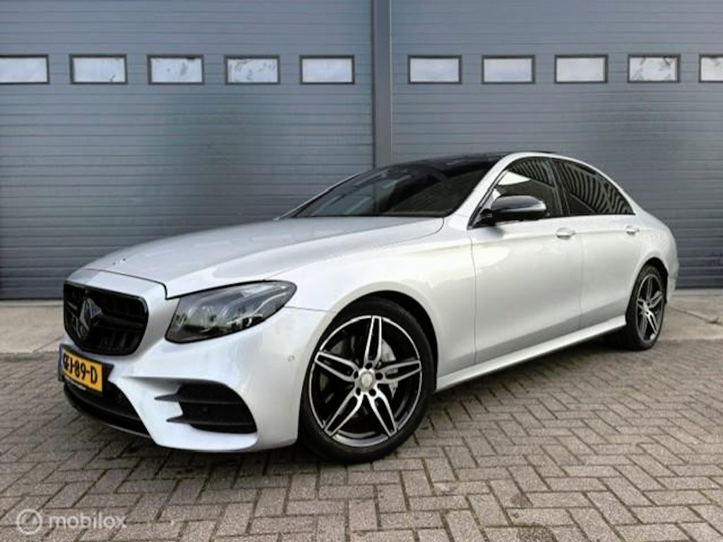 Mercedes-Benz E-klasse 220 d AMG Pano Full option!!
