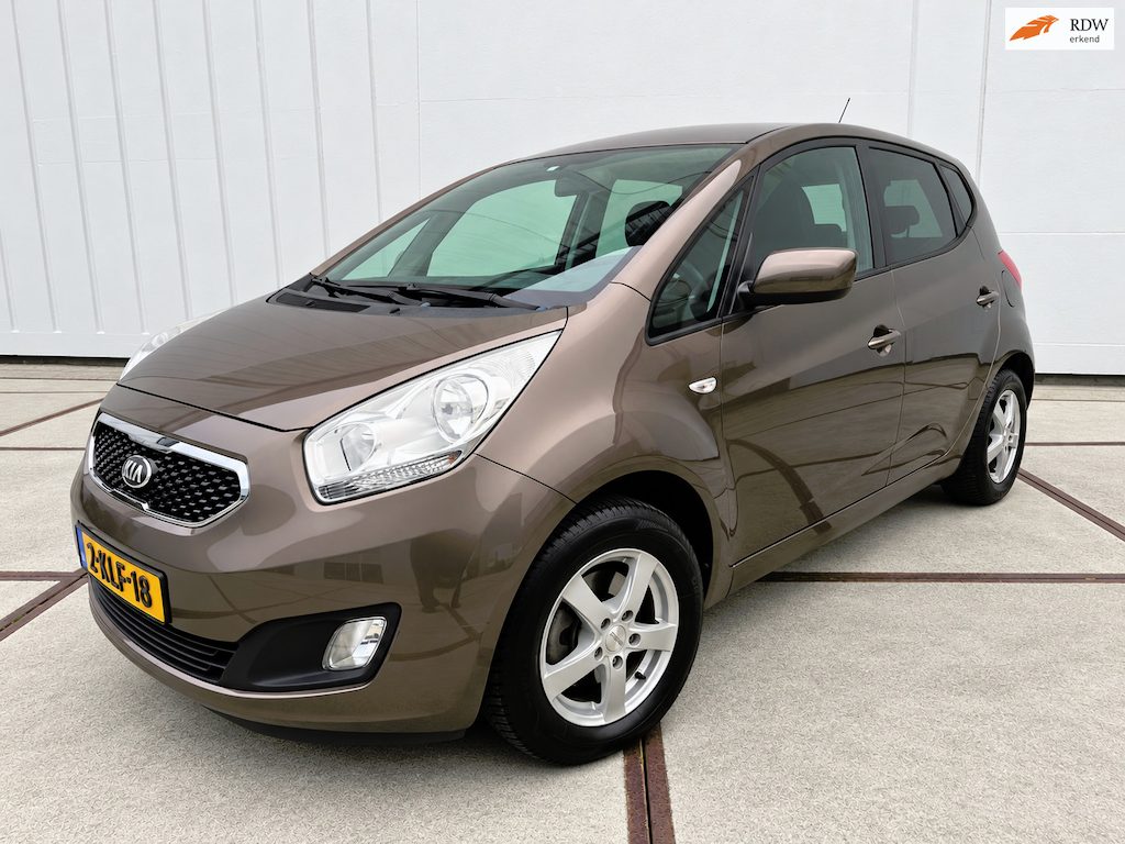Kia Venga 1.6 CVVT Plus Pack 6-versnel. Clima - trekhaak - NAP - Lm velgen - navi - bluetooth - cruise control