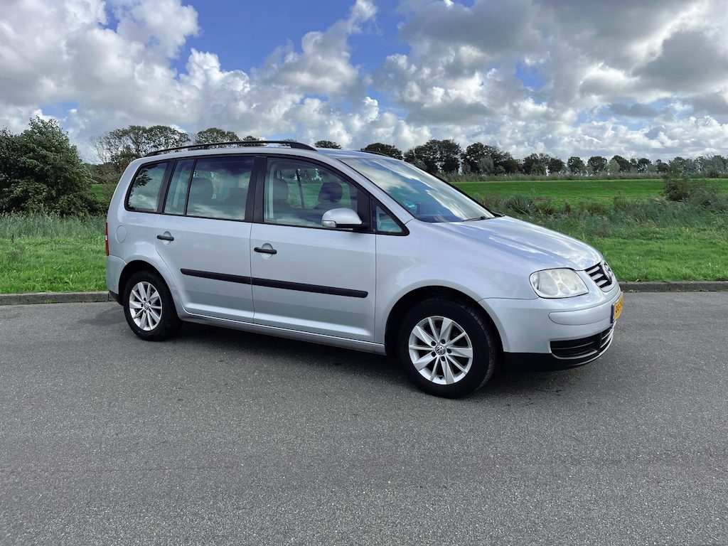 Volkswagen Touran 1.6 Athene AIRCO / ZEER MOOIE / GOED ONDERHOUDEN / APK GEKEURD /