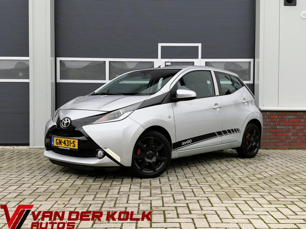 Toyota Aygo 1.0 VVT-i x-play | Camera | Limiter | LED | Lichtmetaal