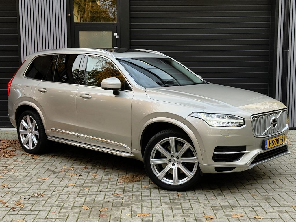 Volvo XC90 2.0 T8 AWD Inscription Zevenzitter | 2e eigenaar | 9 servicebeurten | Head-up display | Glazen schuifdak | Bowers & Wilkins