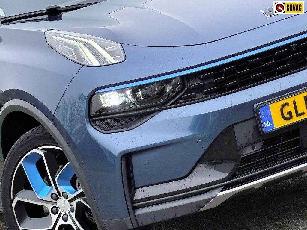 Lynk & Co 01 1.5 PHEV Plug in Hybrid - Volaton Blue - BLIS/Panorama/Trekhaak - 69dkm