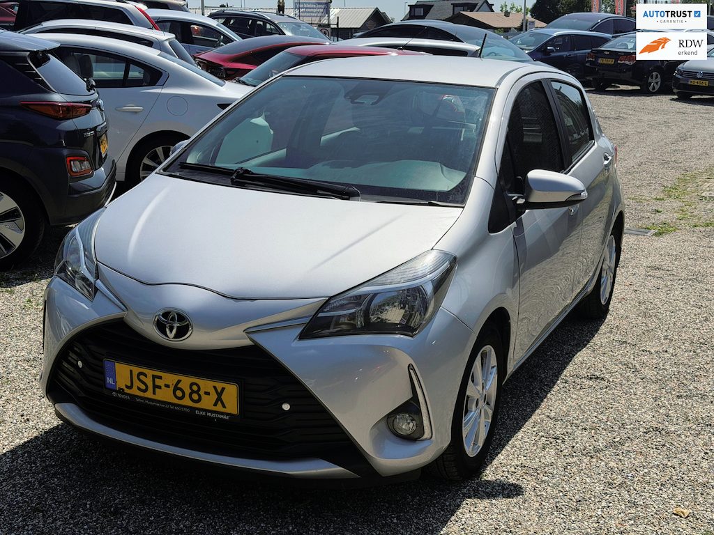 Toyota Yaris 1.5 VVT-i Comfort Camera Cruise PDC StoelVerwarming Zeer Laag Kilometers