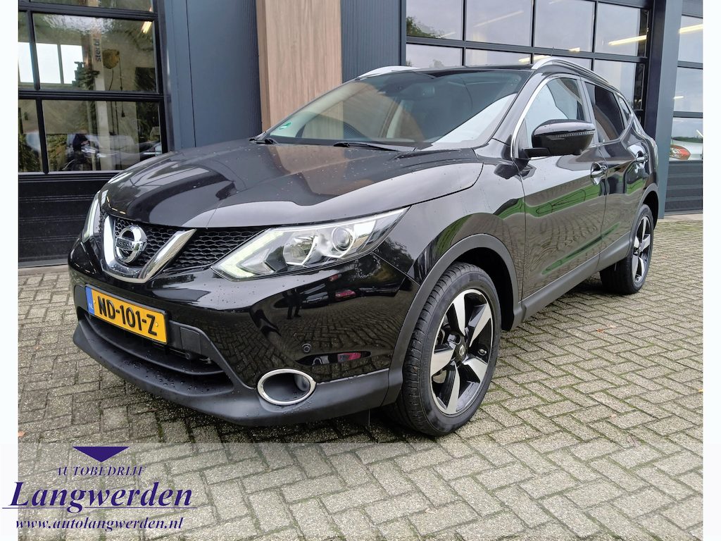 Nissan Qashqai 1.2 N-Connecta / nw automaatbak!! / trekhaak / camera / panoramadak
