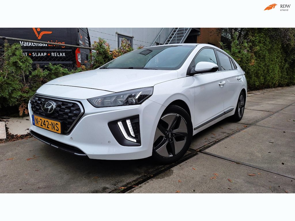 Hyundai Ioniq 1.6 GDi Premium - Plus Sky