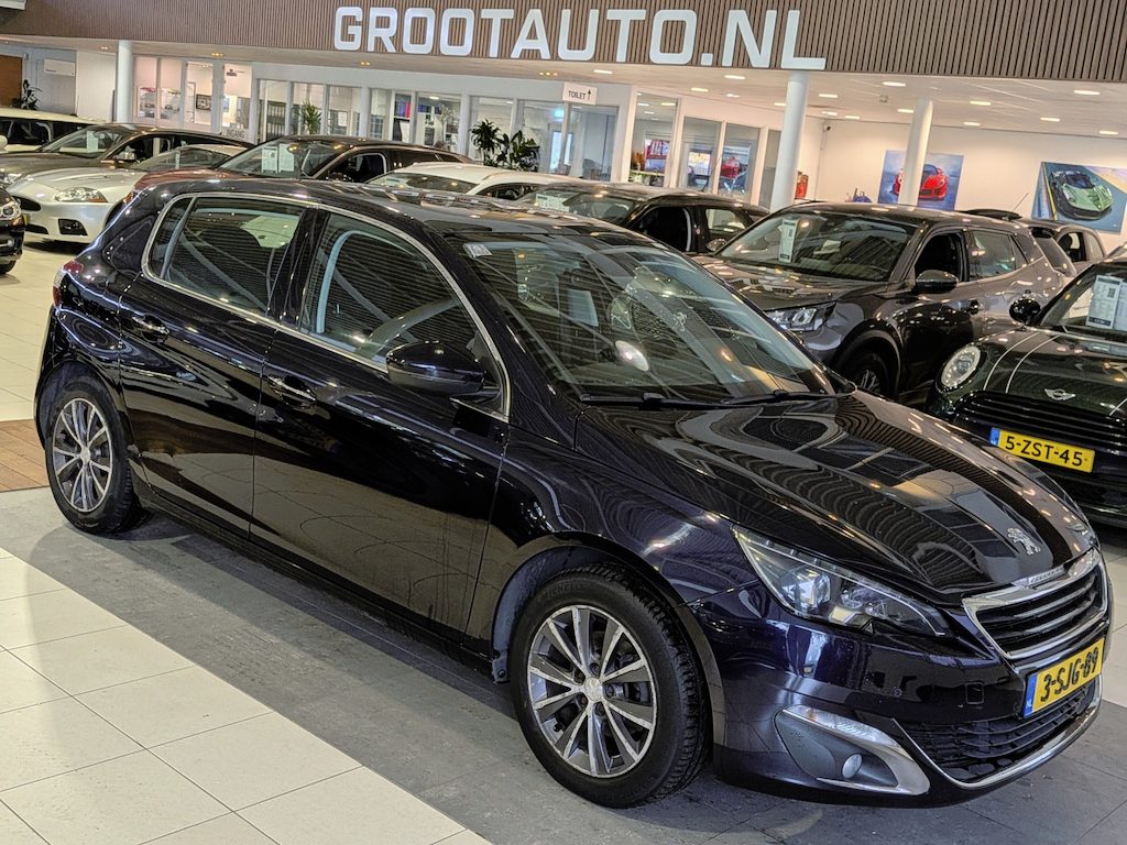 Peugeot 308 1.6 THP Première Panoramadak, Airco, Cruise Control, Trekhaak, Stuurbekrachtiging