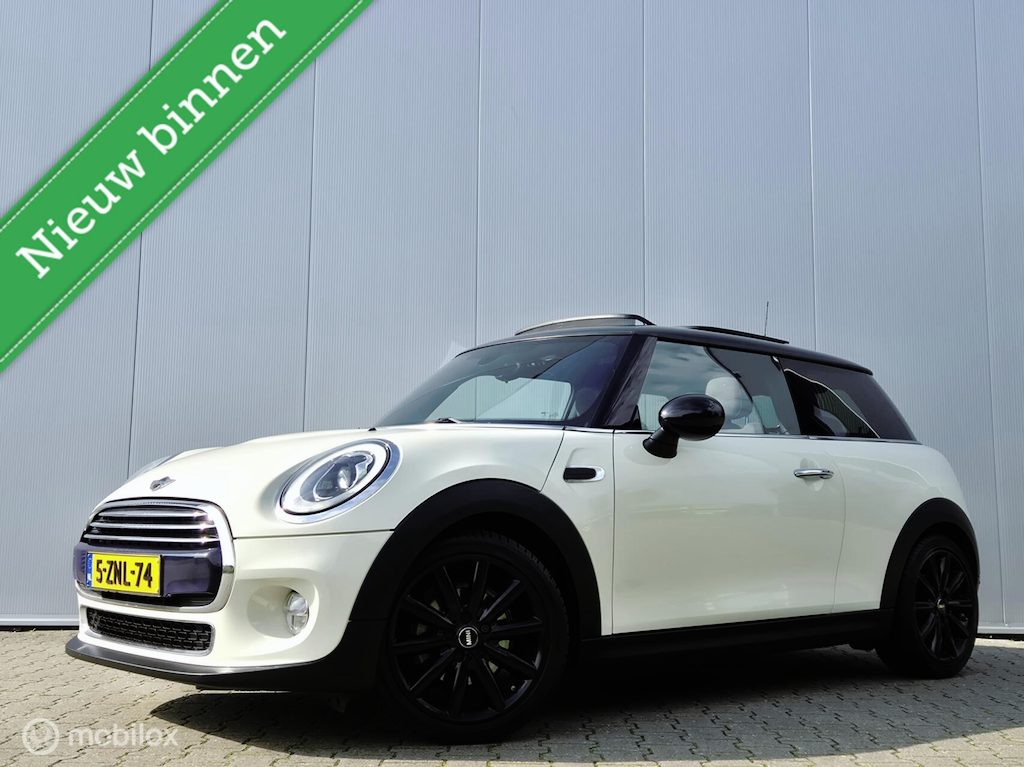MINI Cooper 3-Deurs 1.5 CHILI BUSINESS/PANO/FULL LED/KEYLESS/HALF-LEDER/CLIMATE/17''LMV