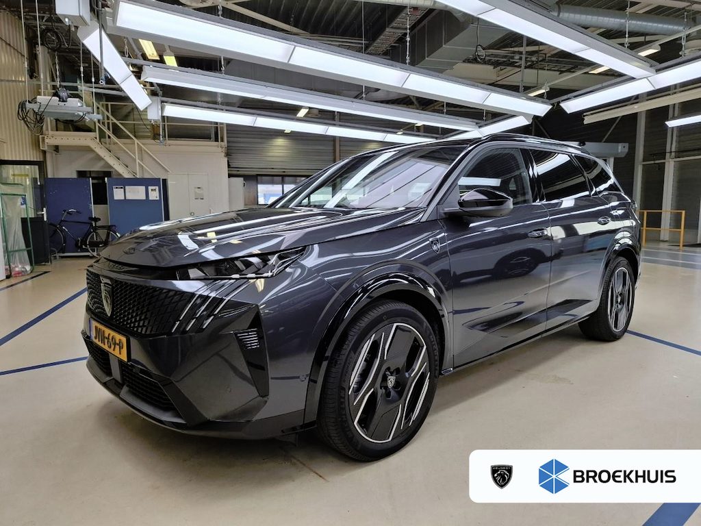 Peugeot e-5008 GT Exclusive 73 kWh 7p | Fase 3 laden | SOH 100% | Panorama/schuifdak | Lederen bekleding | Trekhaak | NL auto |