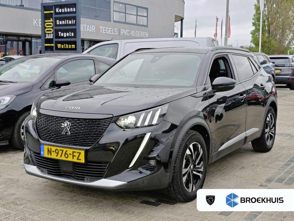 Peugeot e-2008 EV GT 50 kWh | Fase 3 laden | Panorama/schuifdak | Navigatie | Camera | Full LED | NL auto | Apple carplay |