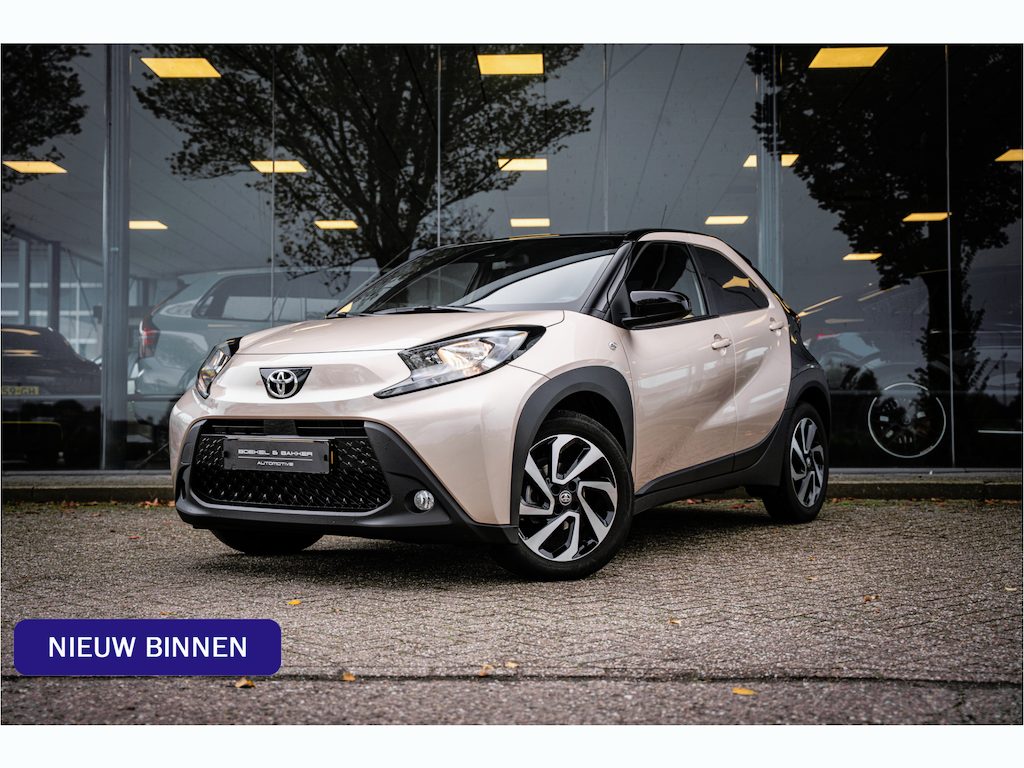 Toyota Aygo X 1.0 VVT-i S-CVT Pulse ** Camera ** Stoelverwarming ** Dealeronderhouden ** Fabrieksgarantie
