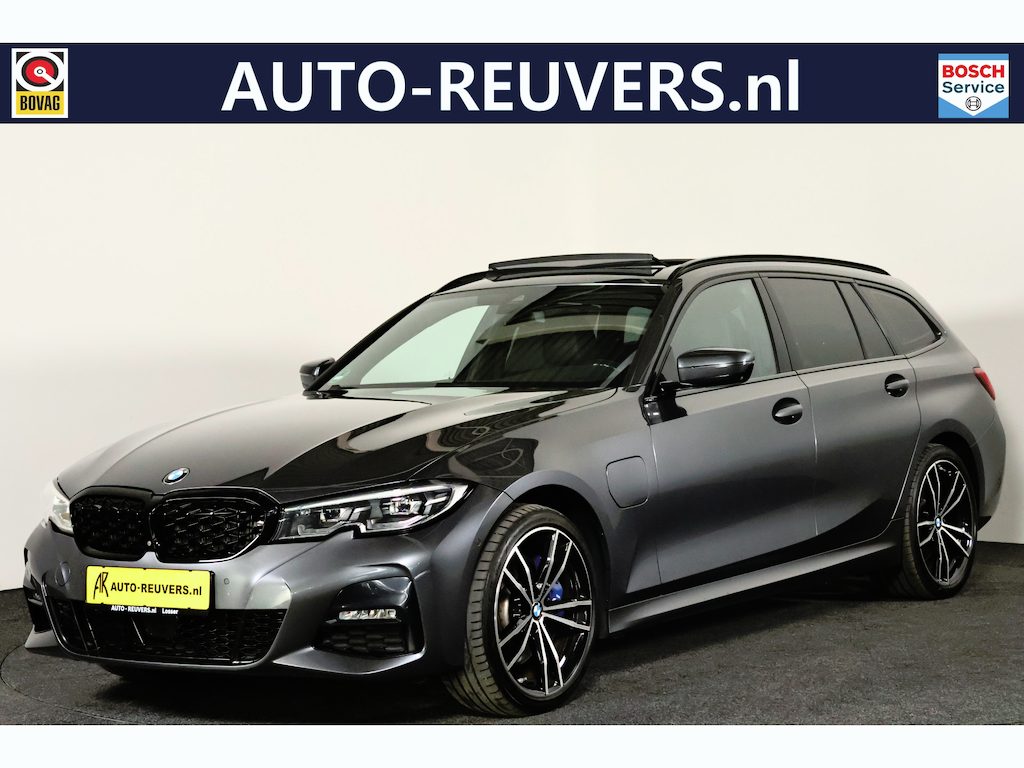 BMW 3-Serie Touring 330e xDrive M-Sport Navi / ACC / Pano / 360 Cam / Trekhaak / Carplay