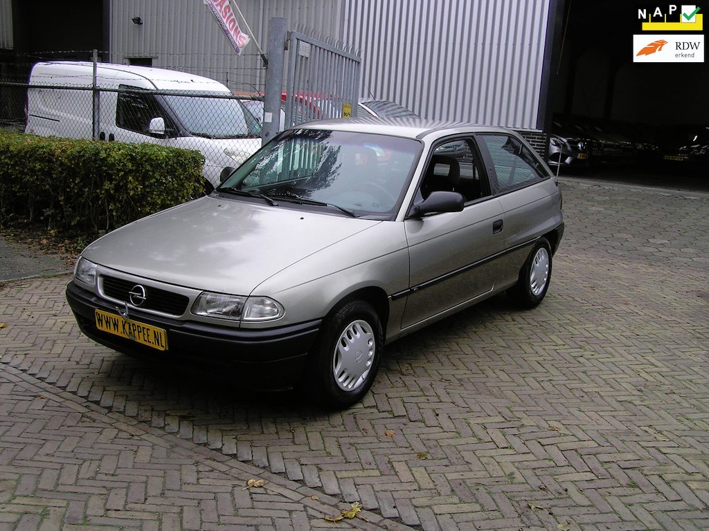 Opel Astra 1.6i Sprint 112 d km nap pas 1e eigenaar nieuwe apk