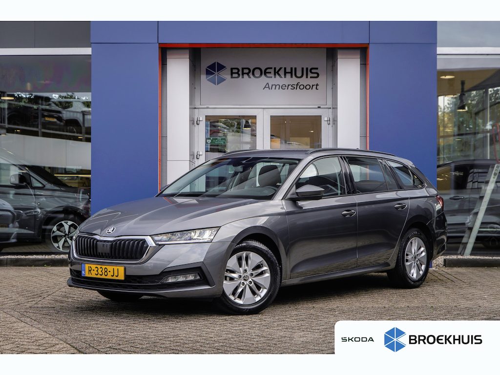 Skoda Octavia Combi 1.0 TSI Ambition | Apple Carplay/Android Auto | Cruise control | Navigatie | Digitaal dashboard | Parkeersensoren | Apple Carplay/Android Auto|telefoonintegratie premium | Keyless start | Metaalkleur