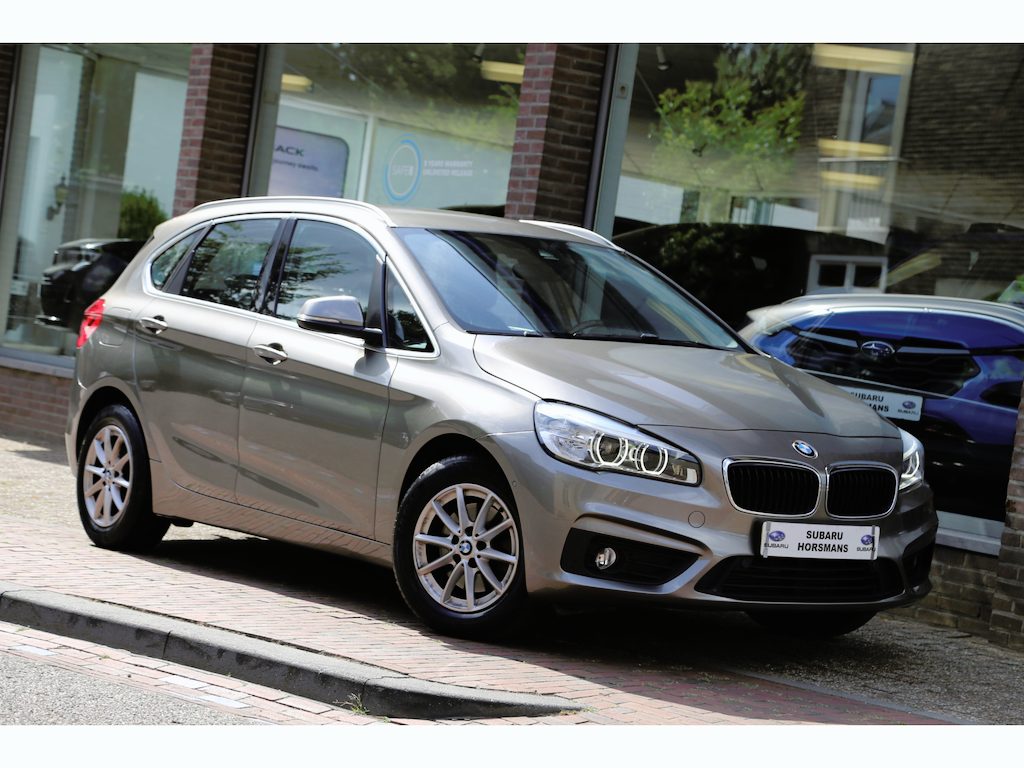 BMW 2-Serie Active Tourer 218i Essential Automaat Navi LED PDC Trekhaak