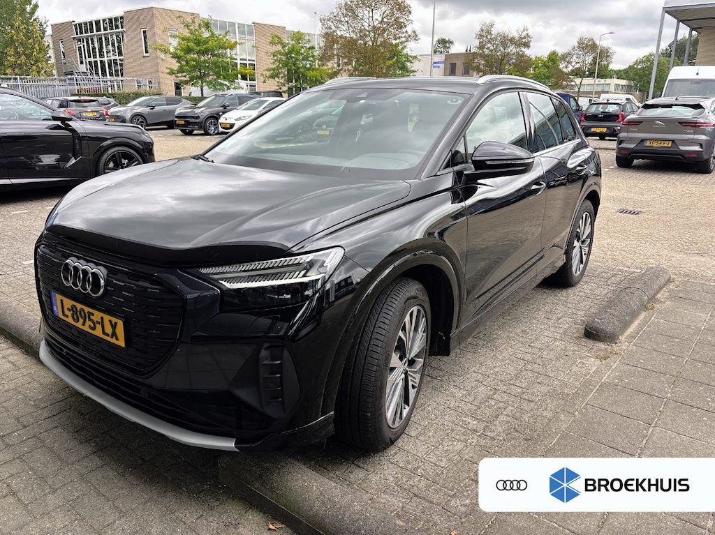 Audi Q4 e-tron 35 Launch edition Advanced 55 kWh l Stoelverwarming l Elekt. Klep l 19" l Apple Car Play / Android l Matrix LED l