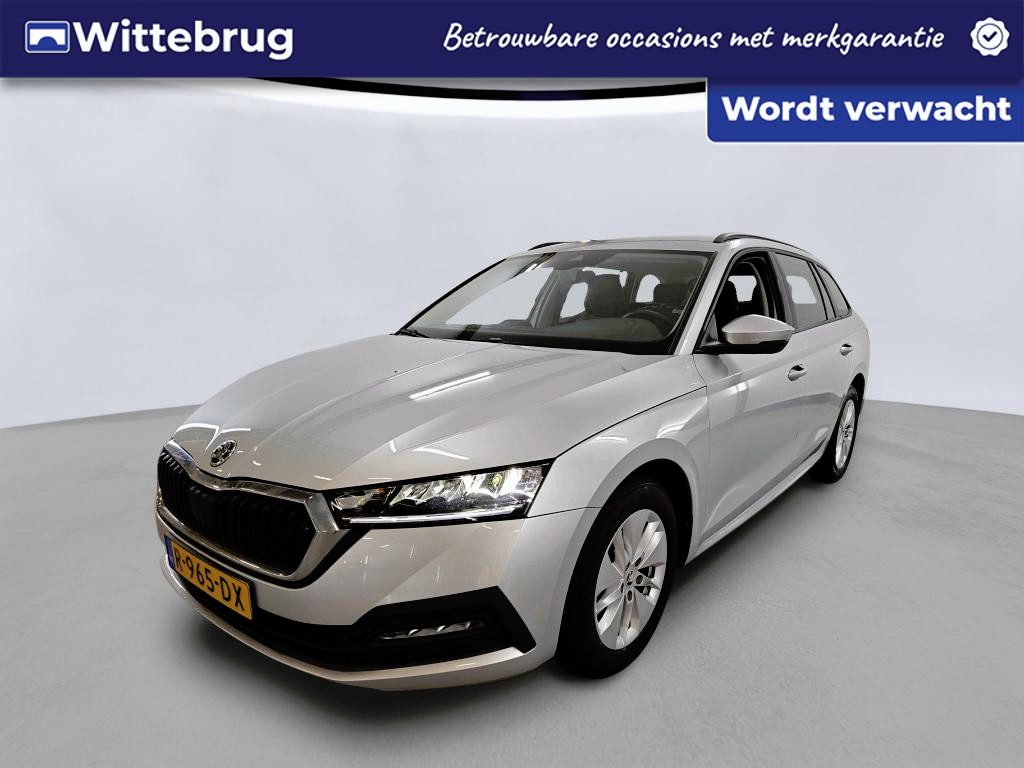 Skoda Octavia Combi 1.0 TSI Ambition / navigatie / Parkeersensoren / LM velgen / LED verlichting / Clima / Bluetooth