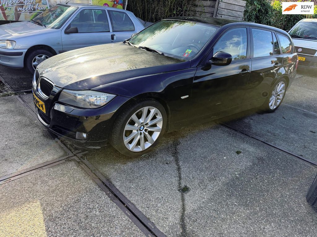 BMW 3-Serie Touring 320d Efficient Dynamics Edition Luxury Line