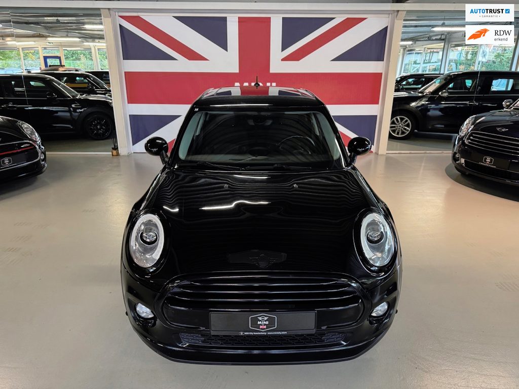 MINI Cooper 5-Deurs 1.5 Chili Serious Business