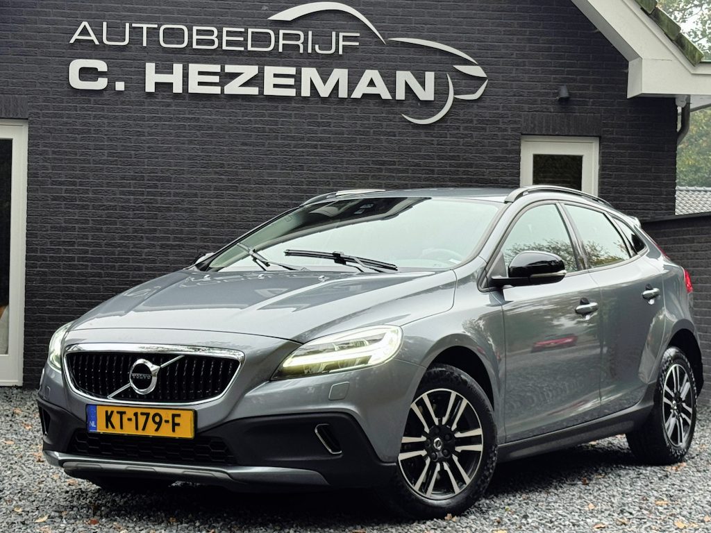 Volvo V40 Cross Country 1.5 T3 Momentum FULL LED Navi Cruise Clima Control LEER Camera
