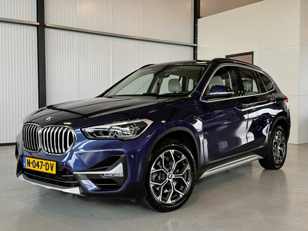 BMW X1 sDrive20i Orange Edition