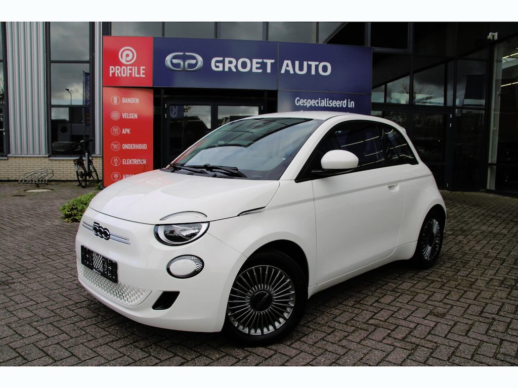 Fiat 500e Icon 42 kWh Automaat Airco Carplay 9.902km Nieuwstaat