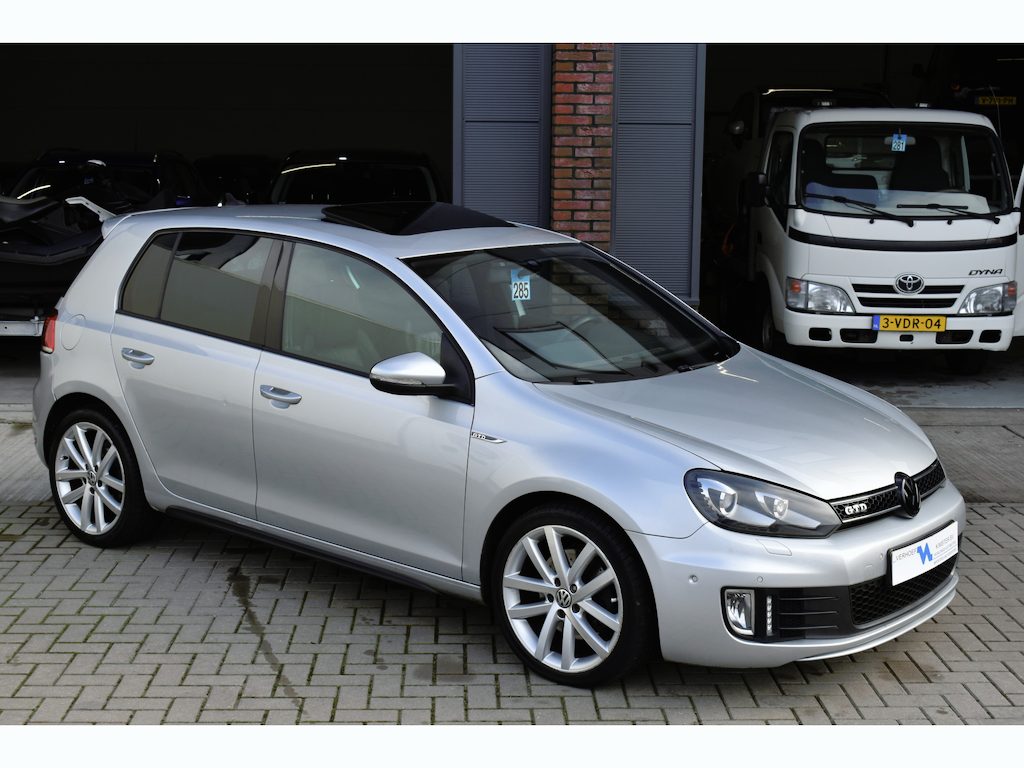 Volkswagen Golf 2.0 GTD Pano schuifdak / Dynaudo audio / DSG / Xenon